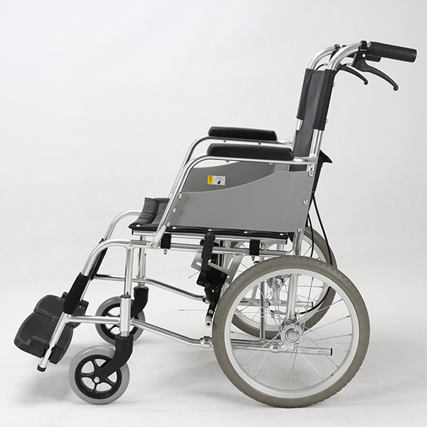 Adultos plegables en silla de ruedas reclinable para personas con discapacidad