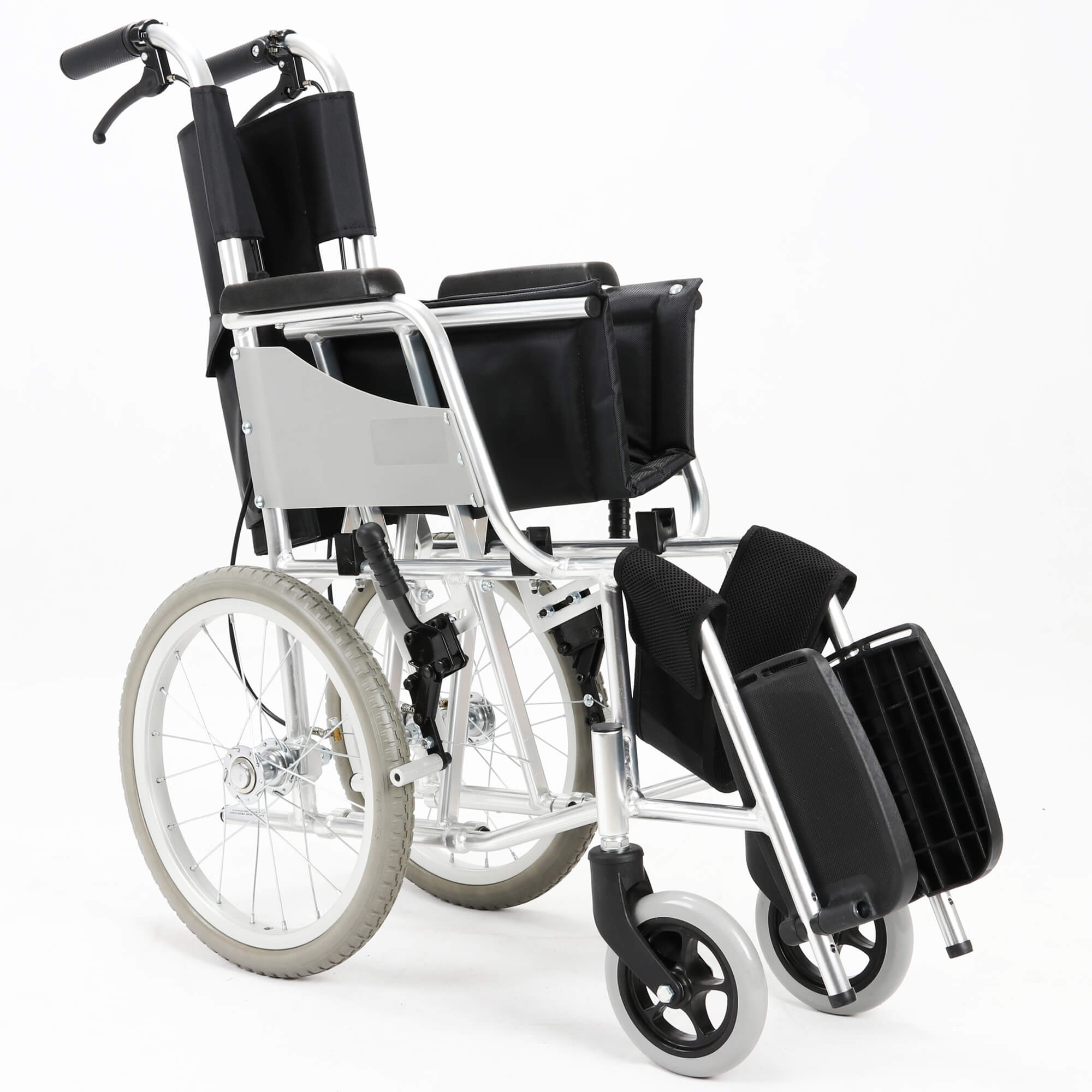 ¿Cuáles son los materiales de la silla de ruedas?